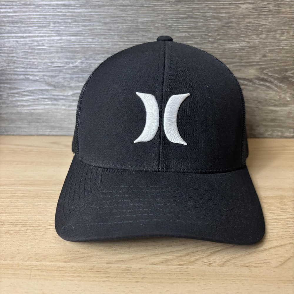 Hurley Hat Cap Snap Back Black White Trucker Mesh Embroidered Surf Skate Mens
